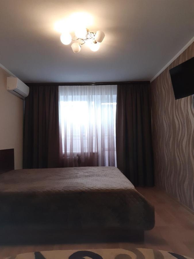 Аппартаменты На Бутырина Kremenchuk Exterior photo